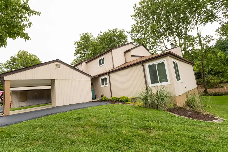 1145 Pebble Dr, Bristol, VA 24201 - #2