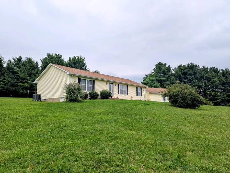 213 Smith Farm Rd, Check, VA 24072 - #2