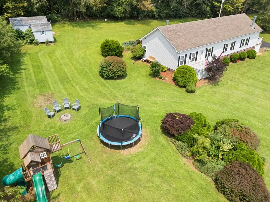 216 Richmond Ave, Rural Retreat, VA 24368 - #2