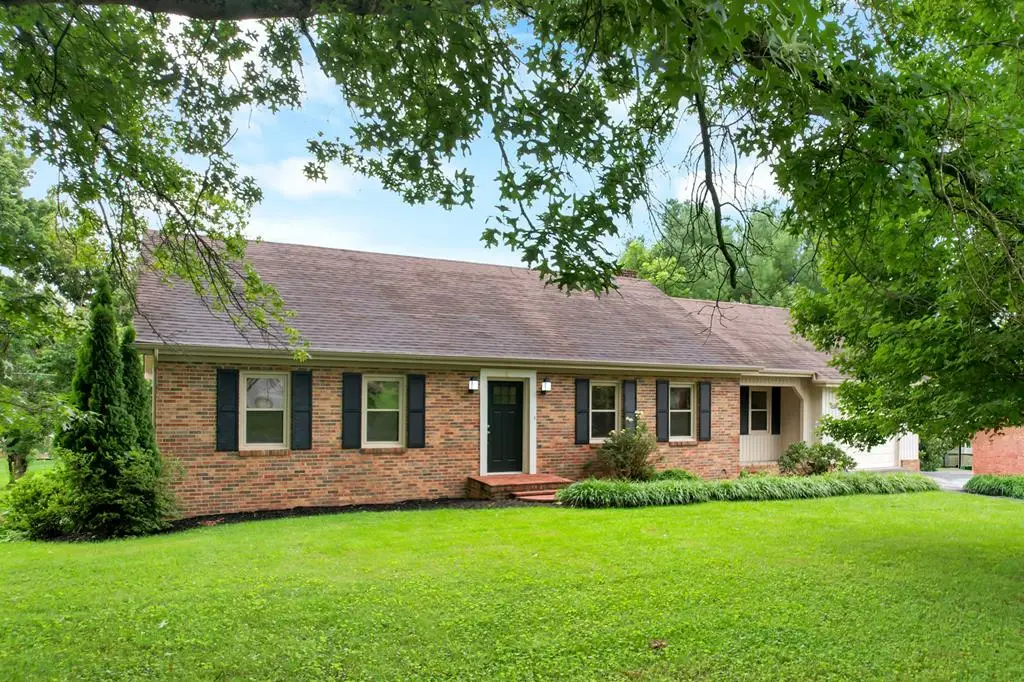 19452 Pleasant View Dr, Abingdon, VA 24211 - #1