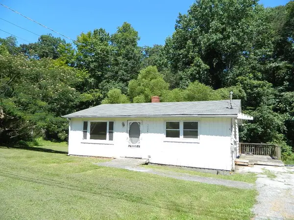 1308 Scratch Gravel Road, Marion, VA 24354