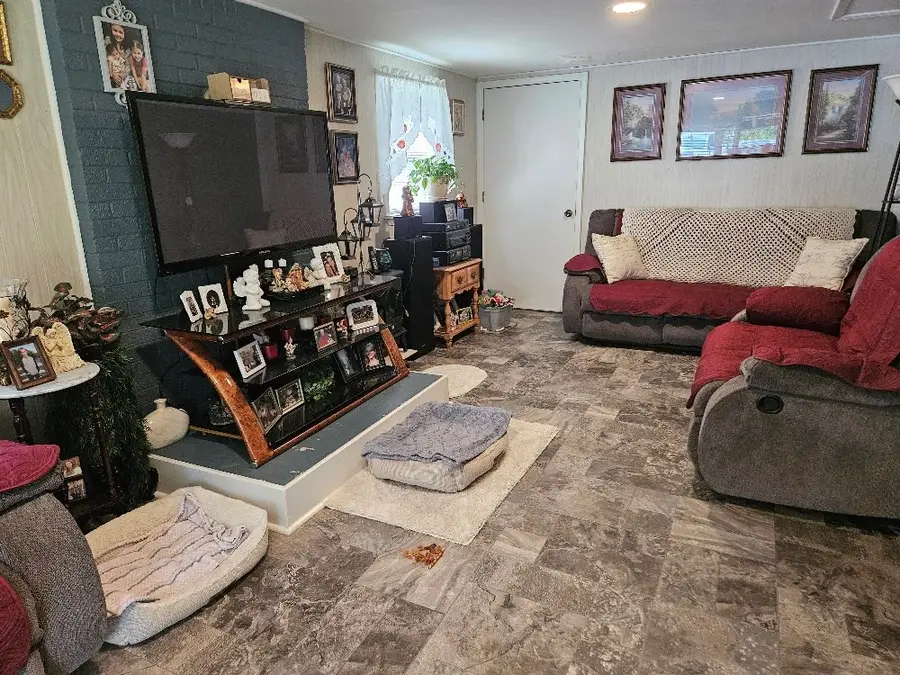 724 Apple Valley Rd, Marion, VA 24354 - #2