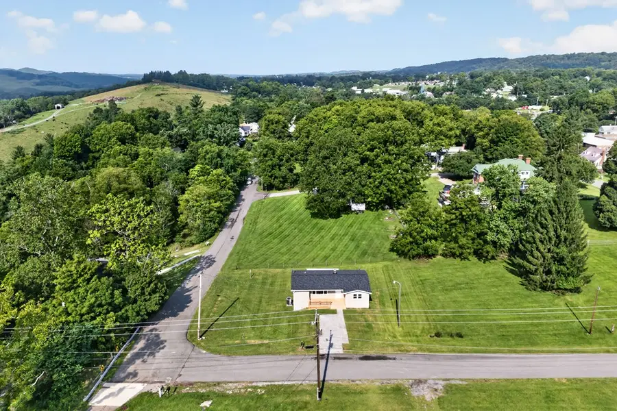 1285 Church St, Wytheville, VA 24382 - #3