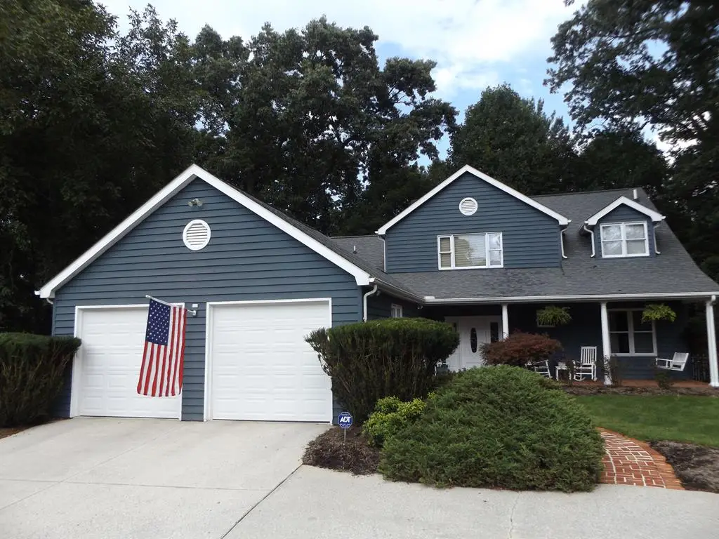 1201 Lynn St., Hillsville, VA 24343 - #1
