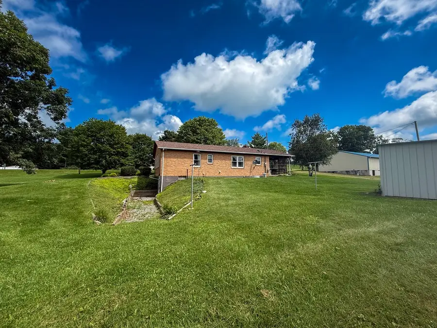 7915 W Lee Hwy, Rural Retreat, VA 24368 - #2