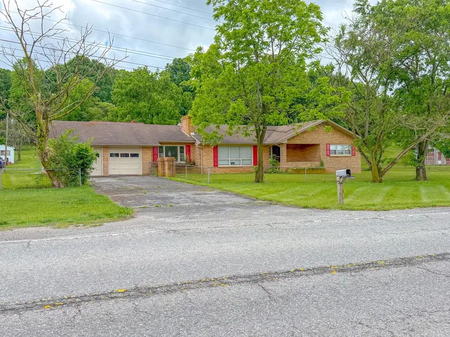 134 Needmore Street, Wytheville, VA 24382 - #2