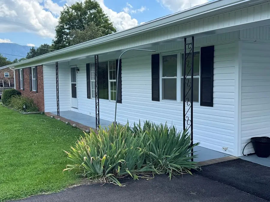 267 King Street, North Tazewell, VA 24630 - #2