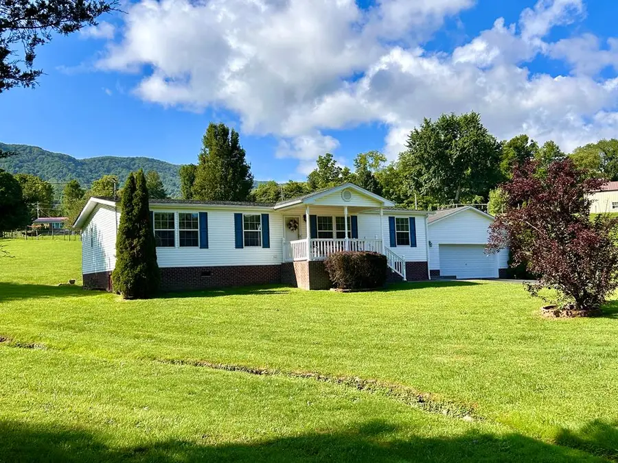 2783 Mountain Rd., Cedar Bluff, VA 24609 - #3