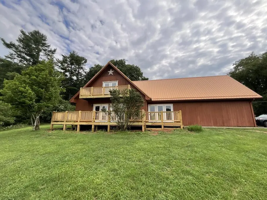 509 Random Rd, Hillsville, VA 24343 - #2