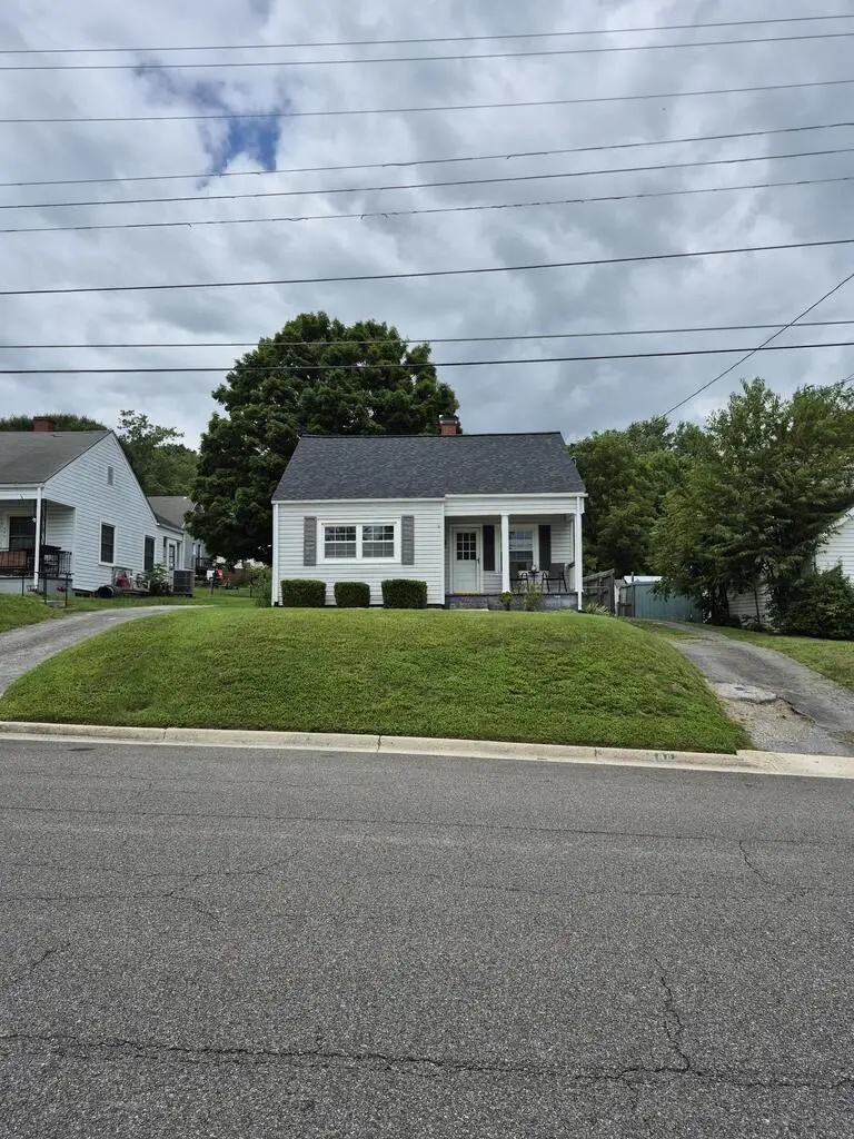 560 Spiller St, Wytheville, VA 24382 - #1