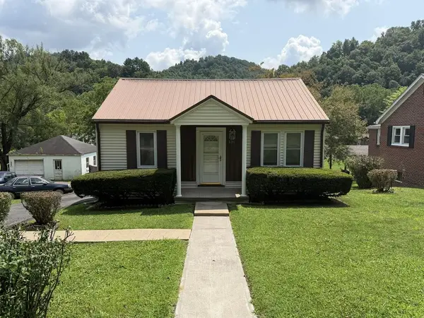 886 Indian Creek Road, Cedar Bluff, VA 24609