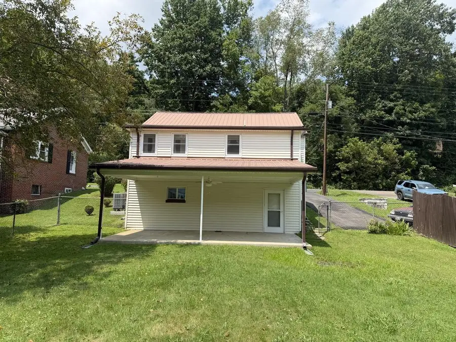 886 Indian Creek Road, Cedar Bluff, VA 24609 - #3