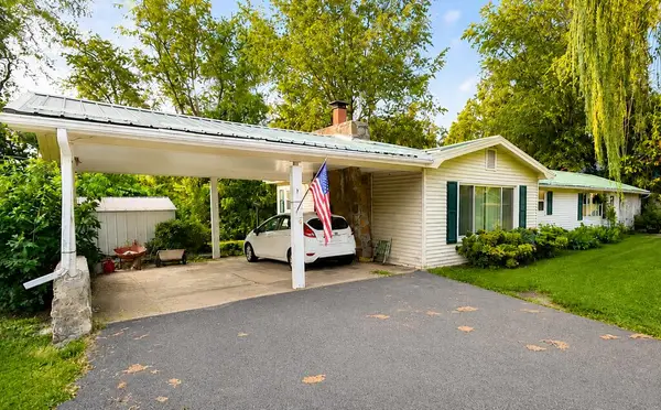 31031 Lee Highway, Glade Spring, VA 24340
