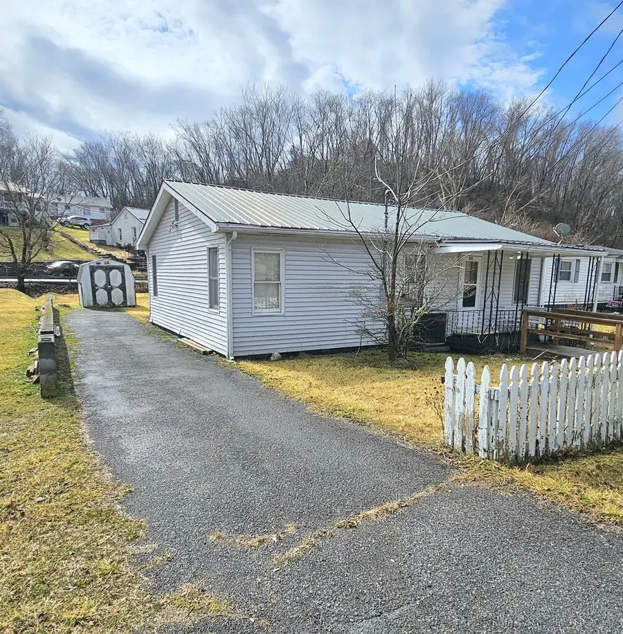 901 Maplewood Lane, Tazewell, VA 24651 - #3