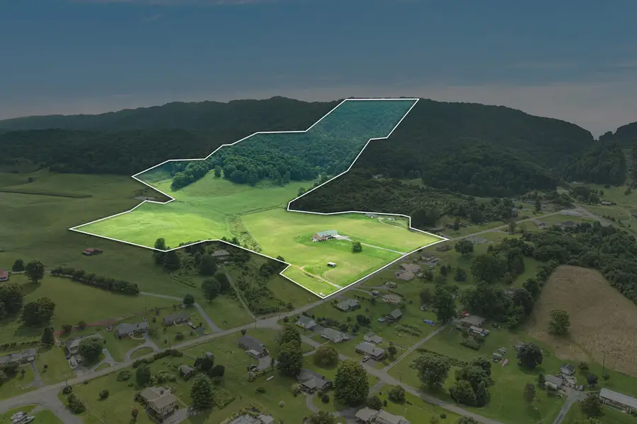206 Valley Rd, Saltville, VA 24370 - #2