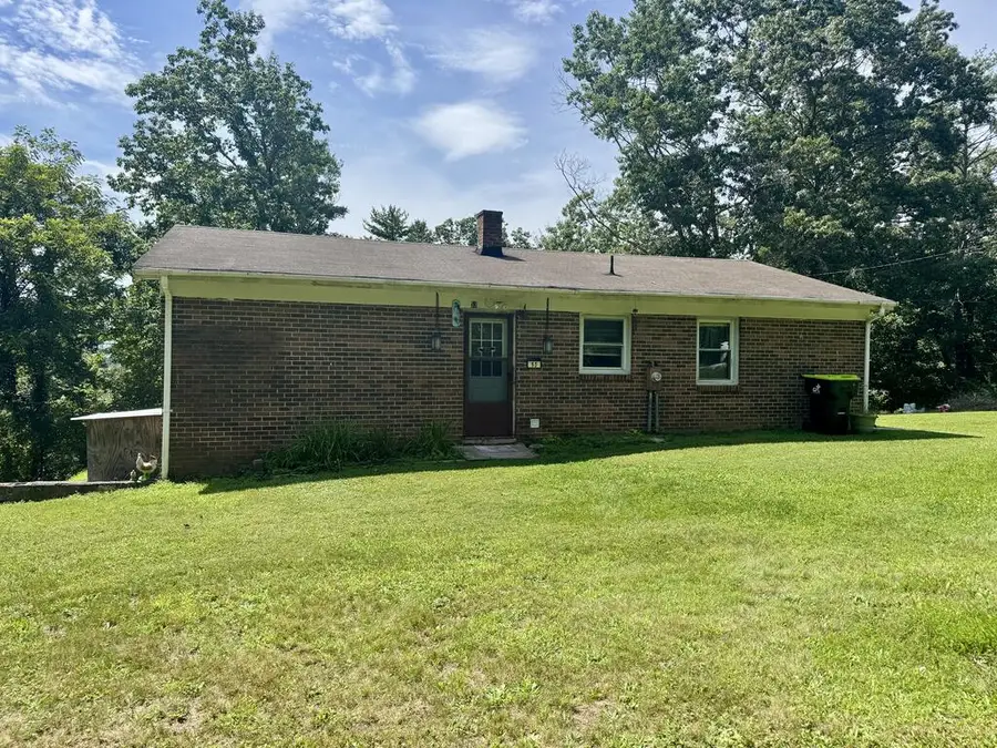 53 Sabrina LN, Fries, VA 24330 - #2