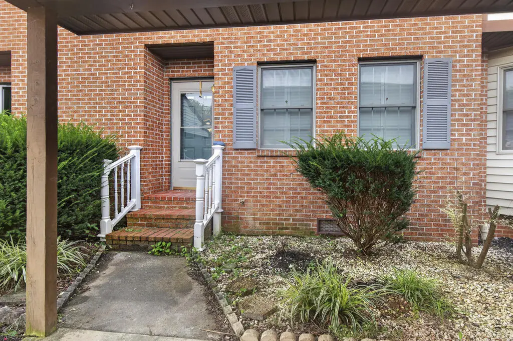 806 Crosscreek Dr, Abingdon, VA 24210 - #1