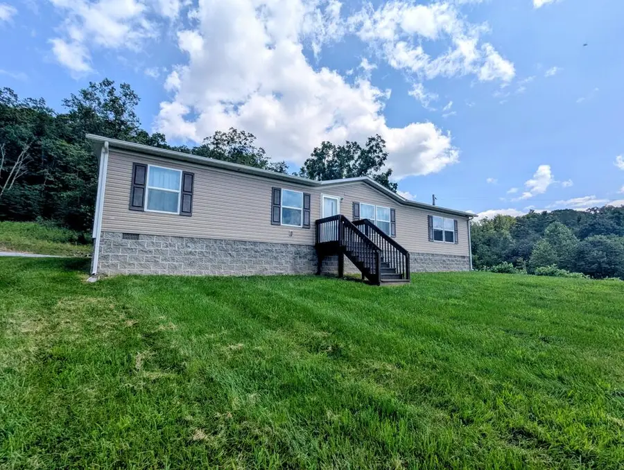 5404 Coles Rd, Elliston, VA 24087 - #2