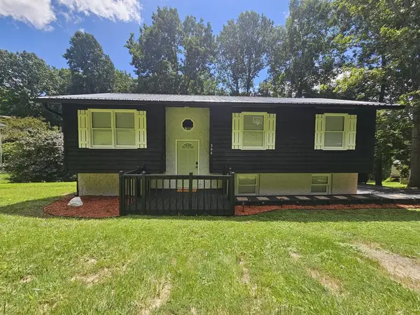 366 OAK GROVE WAY, Bluefield, VA 24605