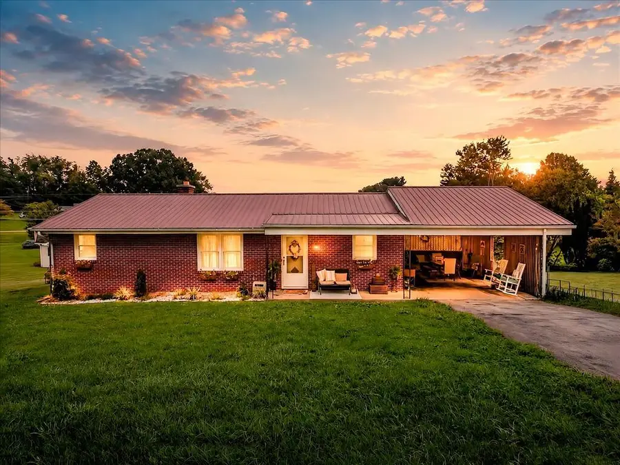 620 Stagecoach Road, Glade Spring, VA 24340 - #2