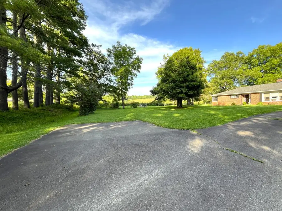9806 Floyd Pike, Dugspur, VA 24325 - #2