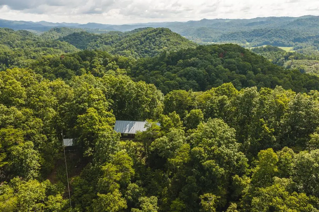 12457 Veterans Memorial HWY, Fort Blackmore, VA 24250 - #1