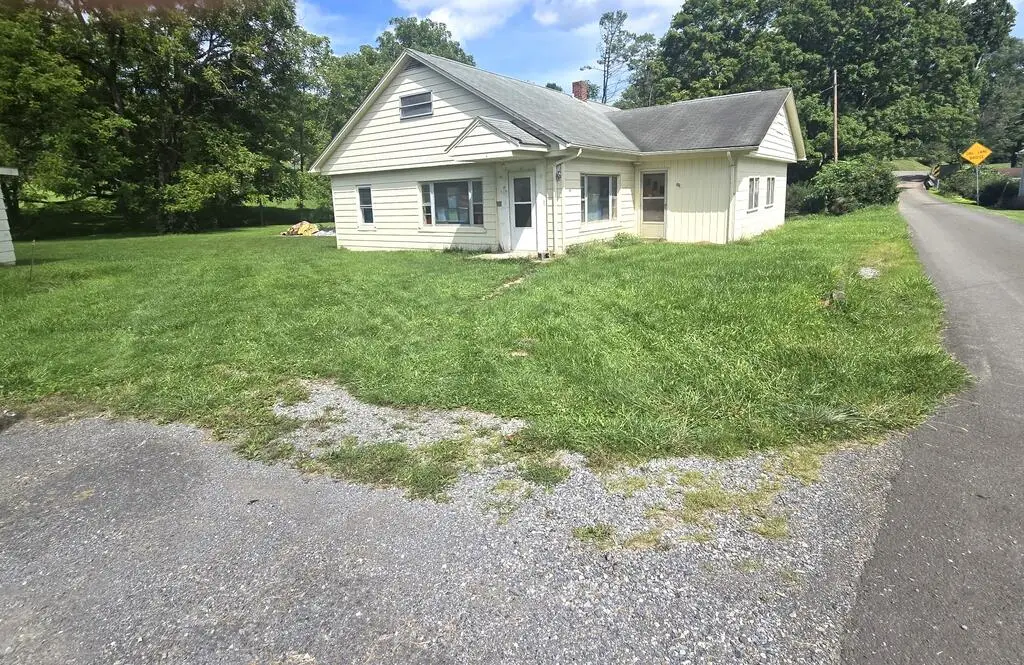 33 5th St., Bland, VA 24315 - #1