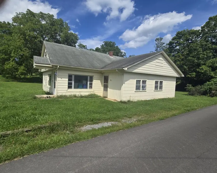 33 5th St., Bland, VA 24315 - #2