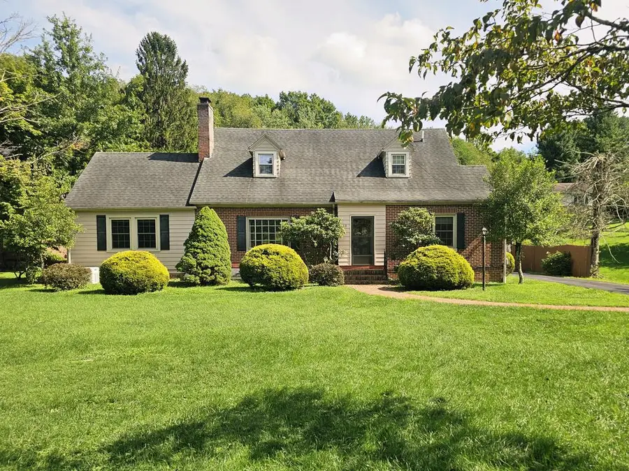 799 Main Street, Tazewell, VA 24651 - #2