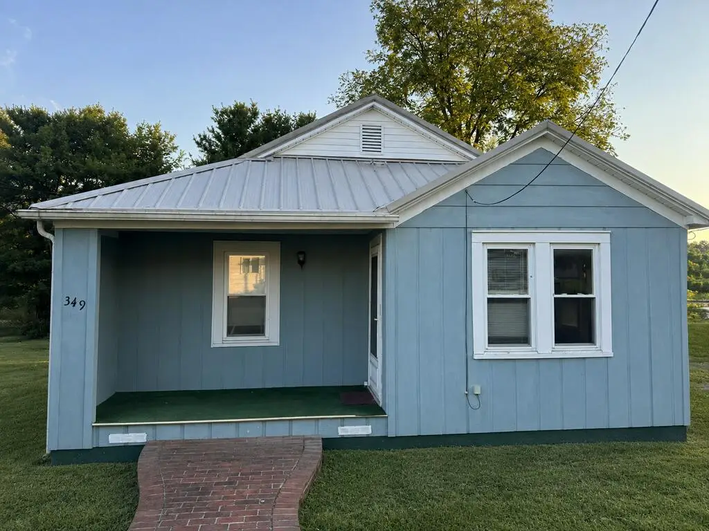 349 Valleyview St, North Tazewell, VA 24630 - #1