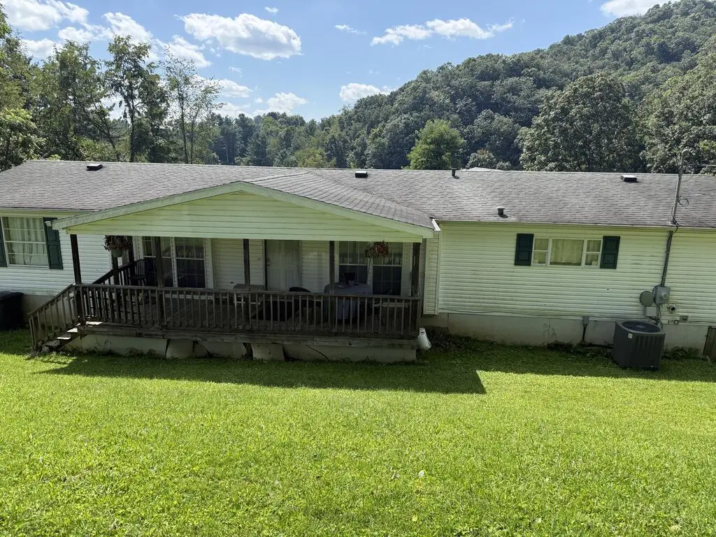 129 Floyd Street, Cedar Bluff, VA 24609 - #1
