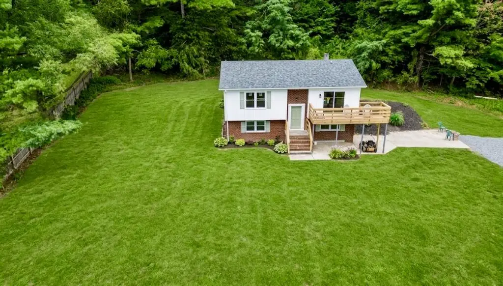 554 Whispering Pines Rd., Max Meadows, VA 24360 - #1