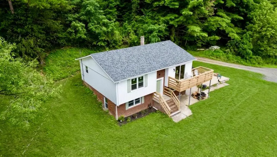 554 Whispering Pines Rd., Max Meadows, VA 24360 - #3