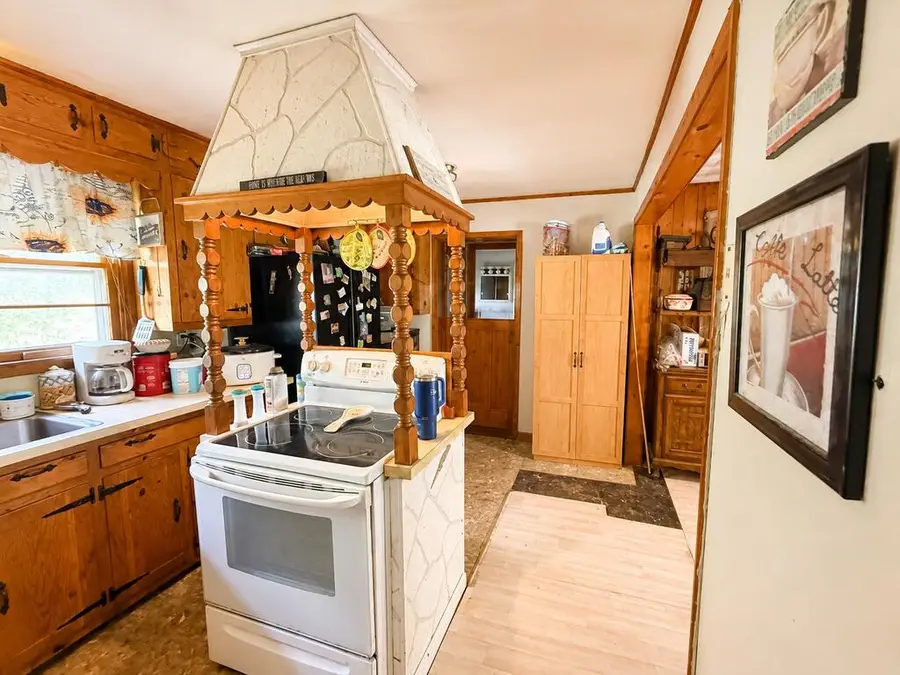 18204 Nordyke Road, Bristol, VA 24202 - #2