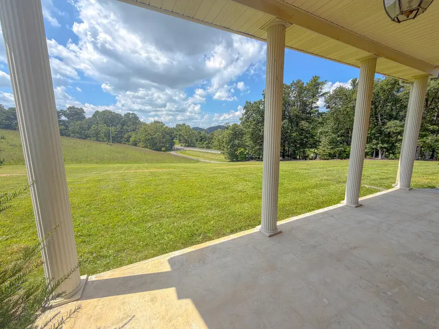 3044 Grayson Turnpike, Wytheville, VA 24382 - #3