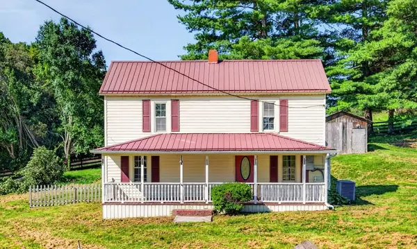 2888 Irvin Ln., Sugar Grove, VA 24375