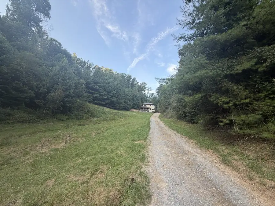310 Walter Street, North Tazewell, VA 24630 - #3