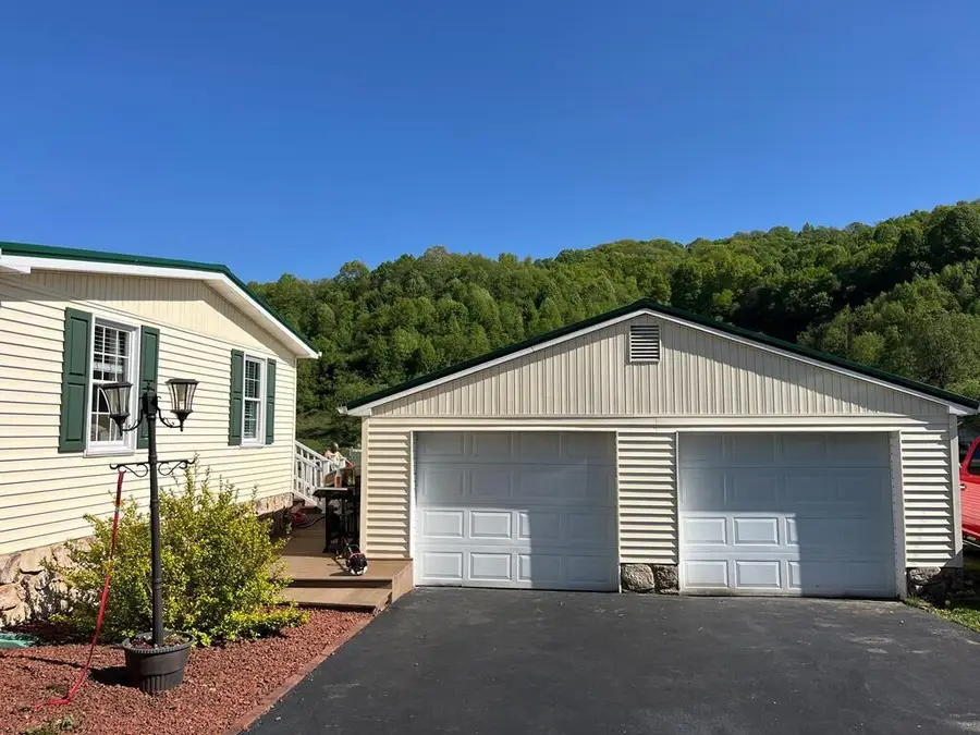 5860 Abbs Valley, Bluefield, VA 24605 - #3