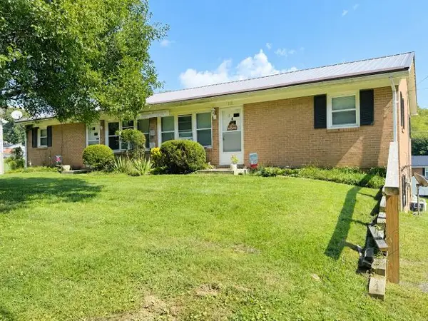 155 W. Grayson St., Hillsville, VA 24343