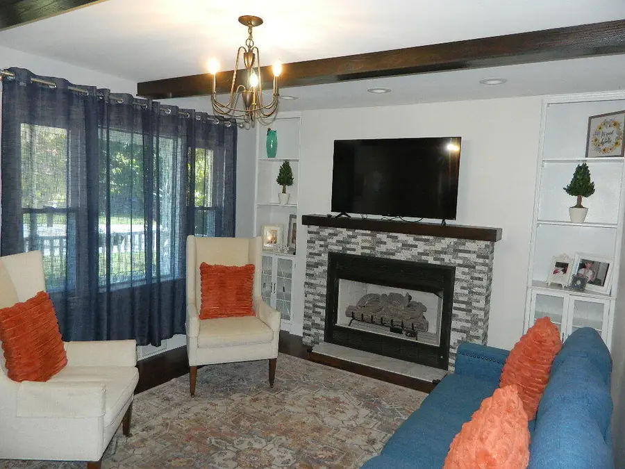 305 Buck Ave, Rural Retreat, VA 24368 - #2
