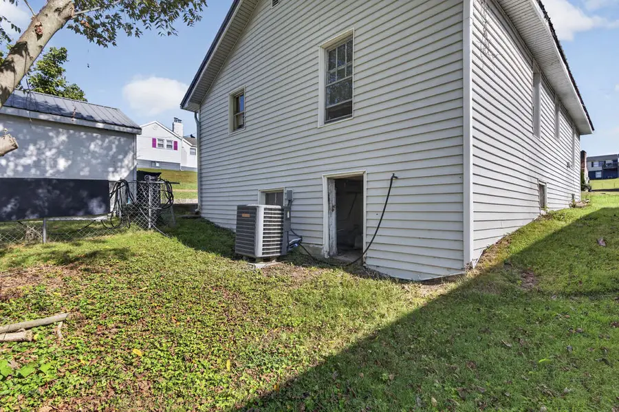 518 Spurgeon Lane, Bristol, VA 24202 - #2