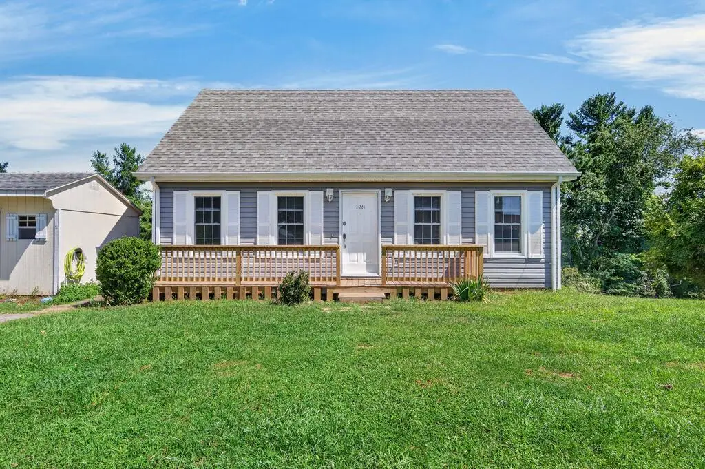128 Armory Rd, Galax, VA 24333 - #1