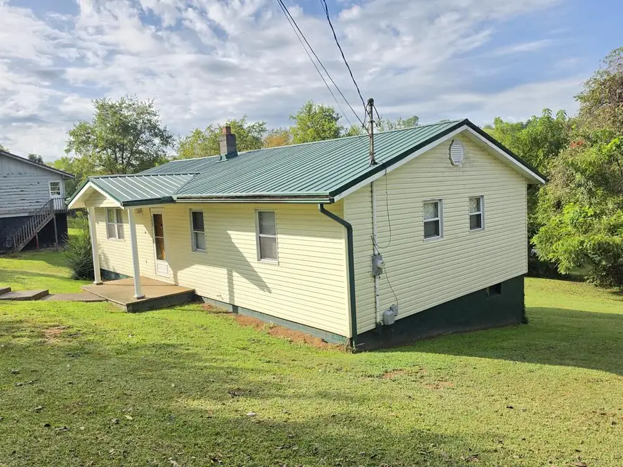 2635 Banner St, Saint Paul, VA 24283 - #2