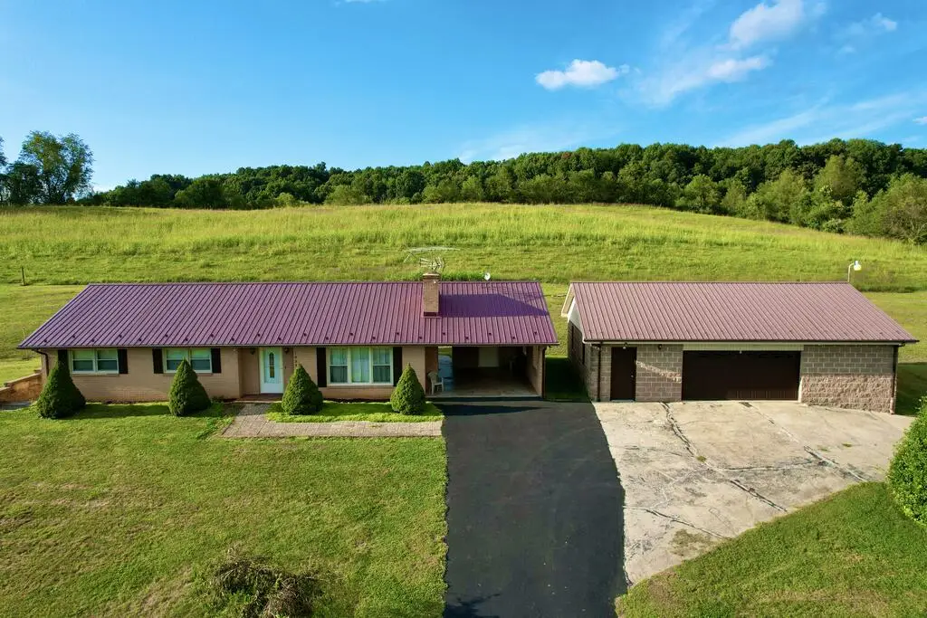 1025 Chilhowie St, Marion, VA 24354 - #1