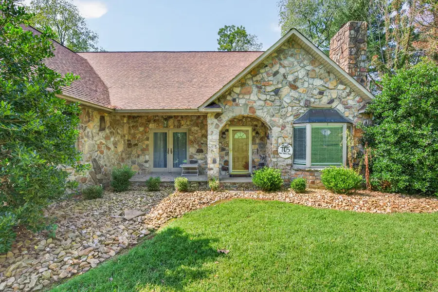 705 30th Street, Wytheville, VA 24382 - #2