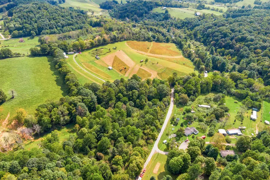 301 Tickle Pink Lane, Rural Retreat, VA 24368 - #2