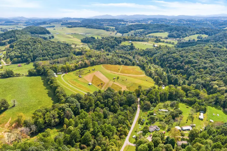301 Tickle Pink Lane, Rural Retreat, VA 24368 - #3
