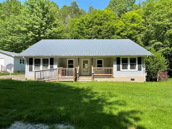 836 HELTON CREEK LN, Whitetop, VA 24292-2515