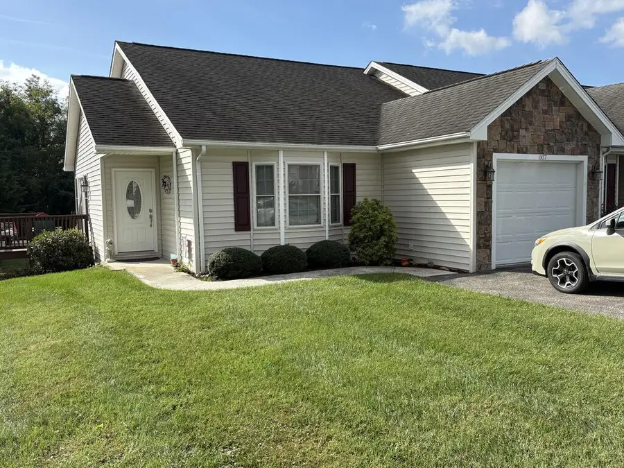 807 Liberty, Wytheville, VA 24382 - #2