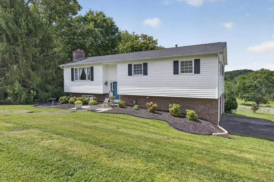 23368 Four Seasons Drive, Bristol, VA 24202 - #2